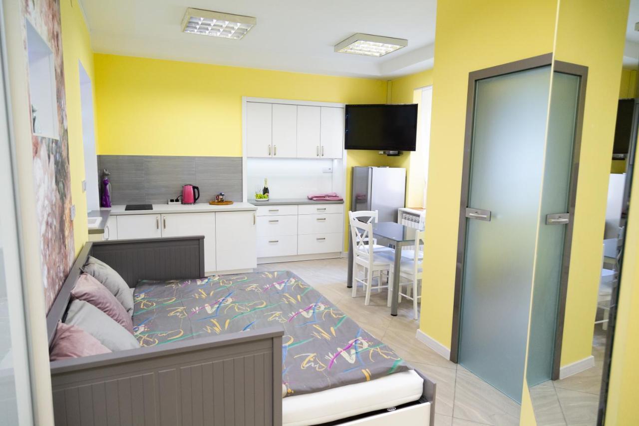 Apartament Przy Rynku Островец-Свентокшиский Экстерьер фото